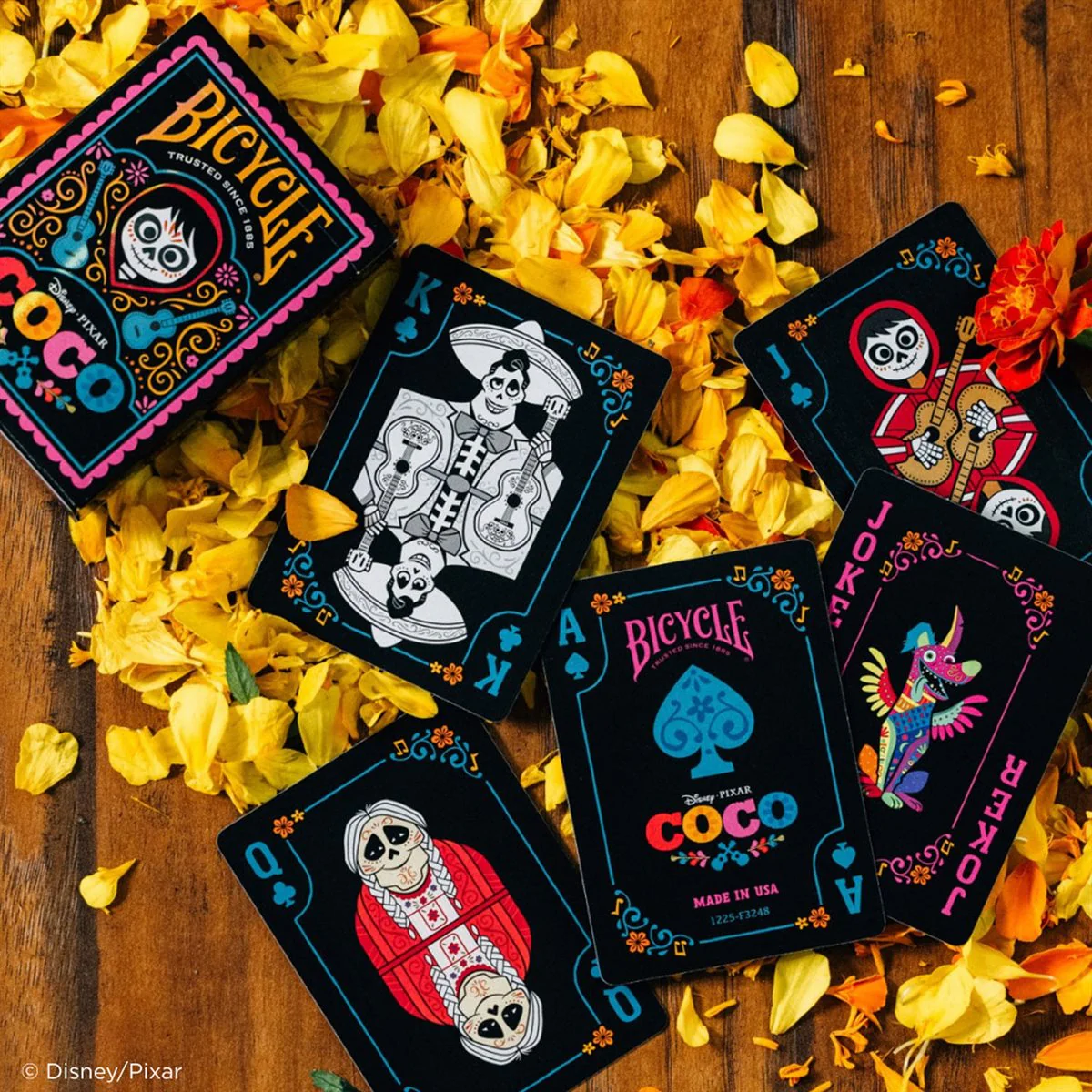 Bicycle Playing Cards - Disney Coco - Image 3