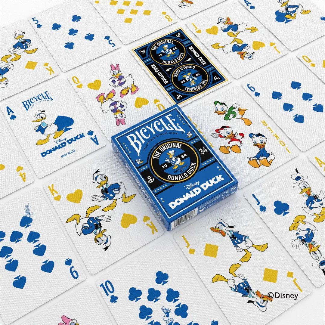 Bicycle Playing Cards - Disney: Mickey and Friends Box Set *PRE-ORDER* - Image 5