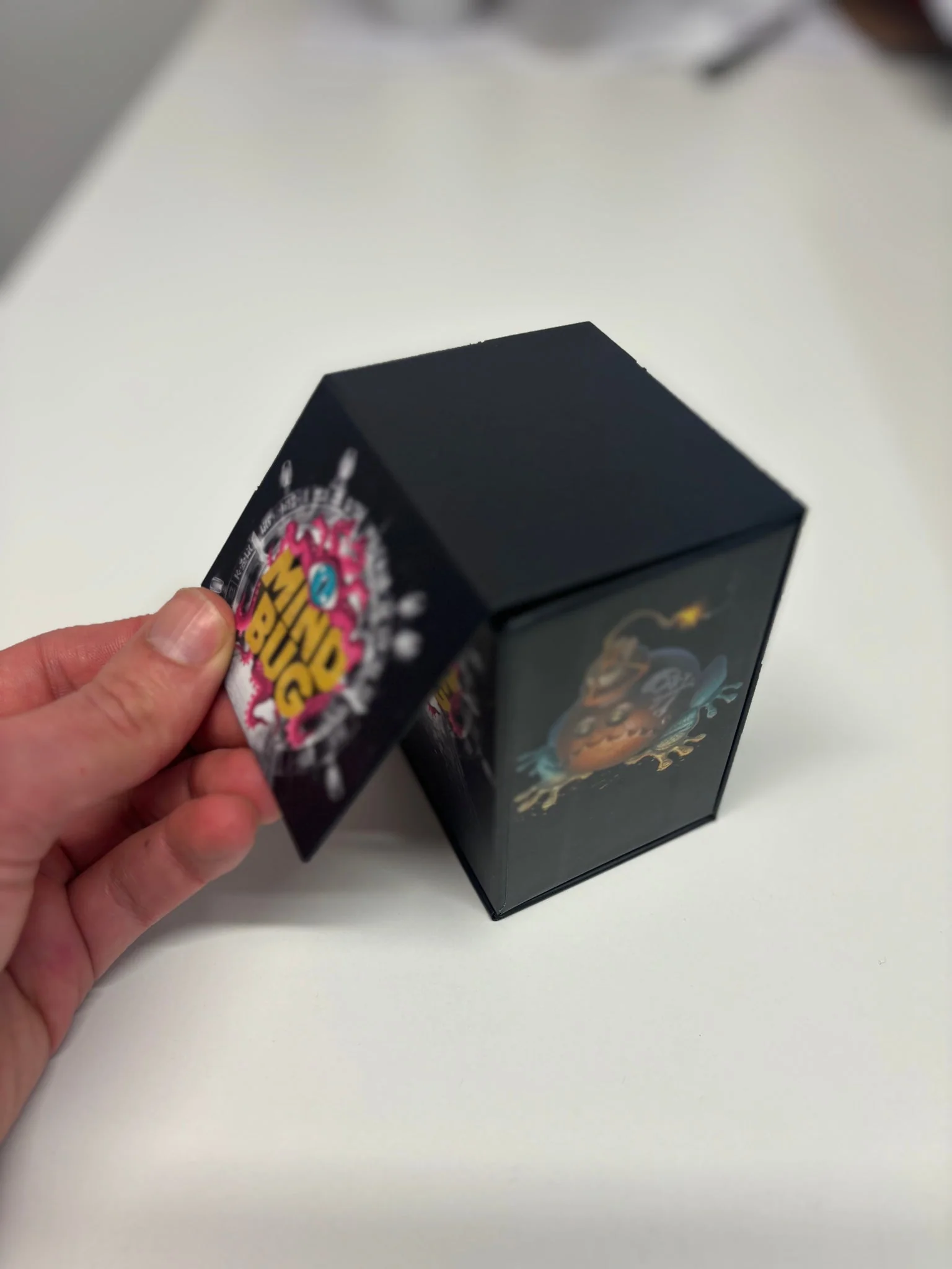 Mindbug: Magnetic Storage Box - Black Portal Design - Image 2